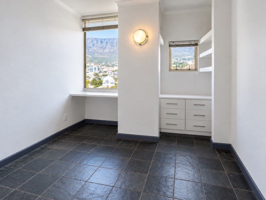 1 Bedroom Property for Sale in Cape Town City Centre Western Cape